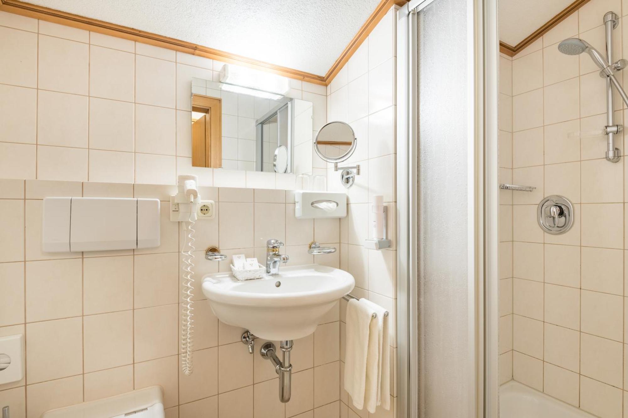 Hotel Post Bach (Tyrol) Quarto foto